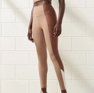 ⭐3 for 20⭐ A&F leggings